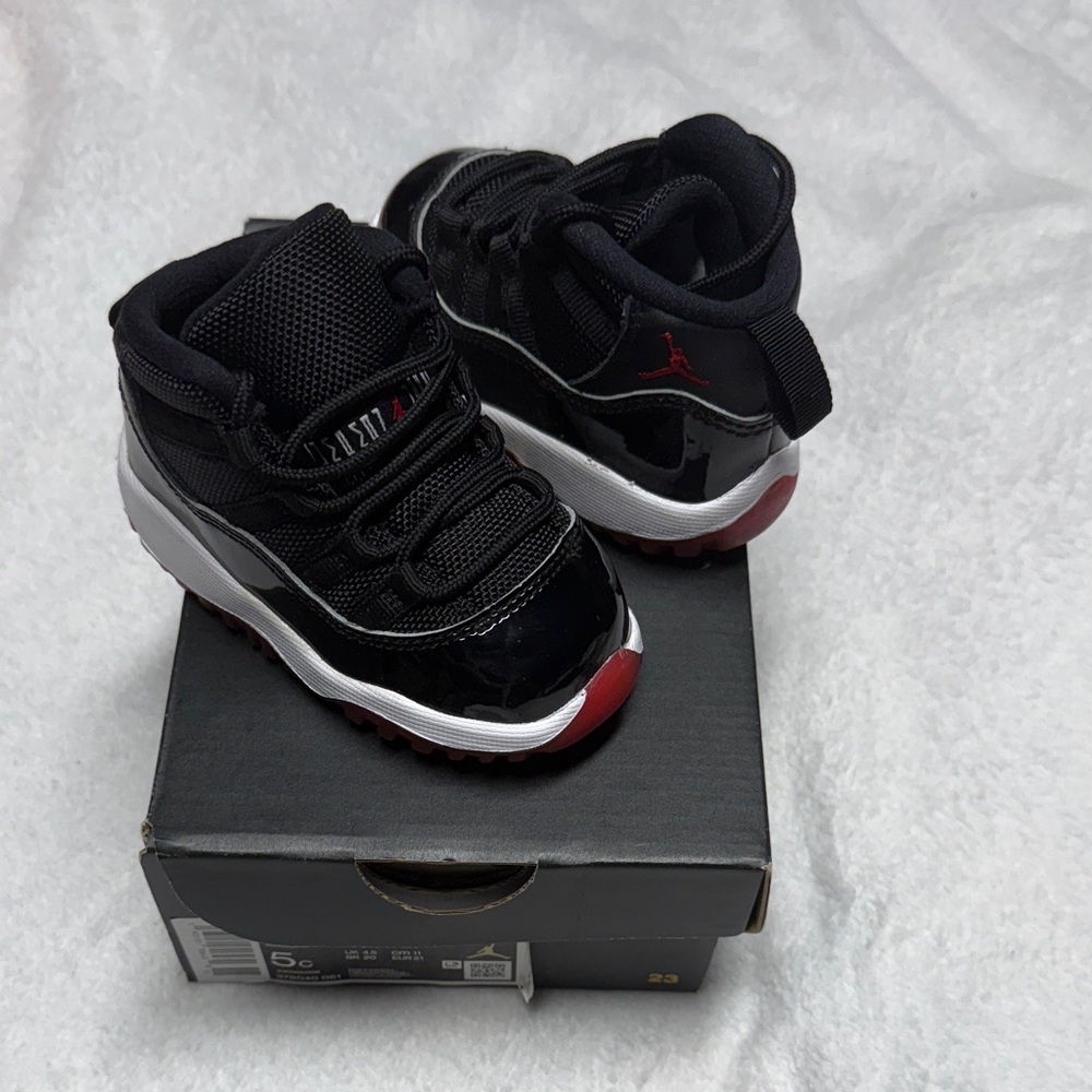 Kids Jordan Retro 11